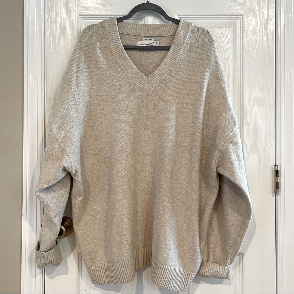 Abercrombie & Fitch Sweater